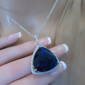 SAPPHIRE TRILLION CUT GEM STONE LADIES STUNNING UNIQUE NECKLACE 18K PLATINUM F